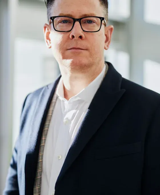Daniel Oakhart, Founder & Lead Designer at Oakhart Landscapes